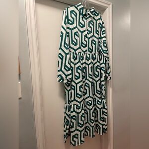 Women’s Trapeze Dress - White & Hunter Green - XXL - collar to hem 49”